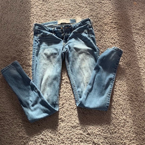 Hollister Blue skinny jeans size 3L. W-26 L-31 - Picture 1 of 13